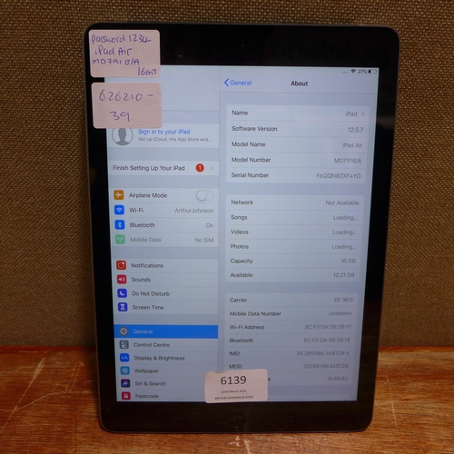 6139 - Apple ipad Air 16gb (model:MD791B/A) *This lot is subject to VAT