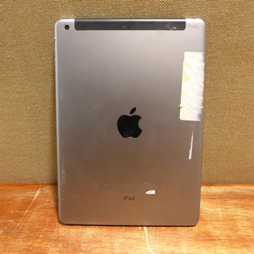 6142 - Apple ipad Air 16gb (model:MD791B/B)  *This lot is subject to VAT