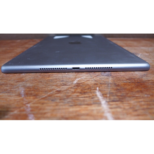 6143 - Apple ipad 6th Generation 32gb (model: MR6N2B/A)  *This lot is subject to VAT