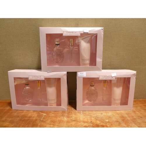 6157 - Three Sarah Jessica Parker love giftsets   (354-93) *This lot is subject to VAT