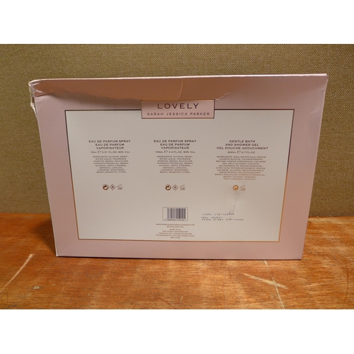 6158 - Three Sarah Jessica Parker love giftsets   (354-92) *This lot is subject to VAT
