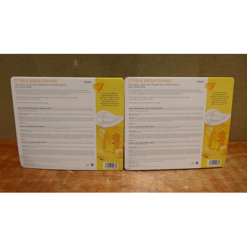 6160 - Two Frudia citrus brightening facial sets (354-330) *This lot is subject to VAT