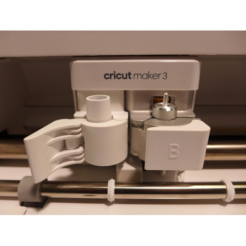 6165 - Cricut maker 3 & bundle tool set , original RRP £319.99 + VAT (354-83) *This lot is subject to VAT