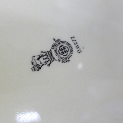 2079 - Eight Royal Doulton Series ware plates