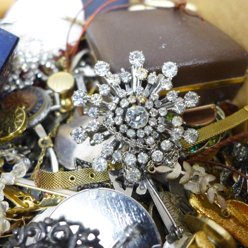 2088 - A collection of costume jewellery, etc.