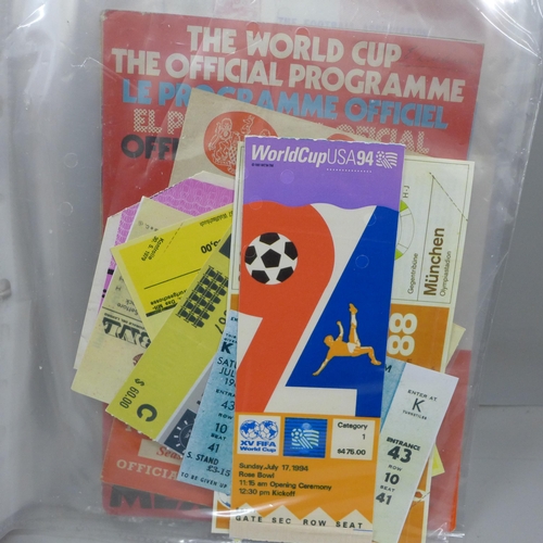 2094 - Football programmes; 1950s, 1960s, Manchester United, England U21, U23, friendlies, other programmes... 