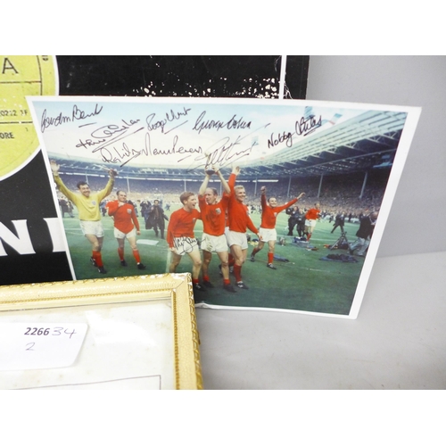 2097 - Sport ephemera; England World Cup winning picture 1966, signed cricket bat, Formula 1 picture, etc.