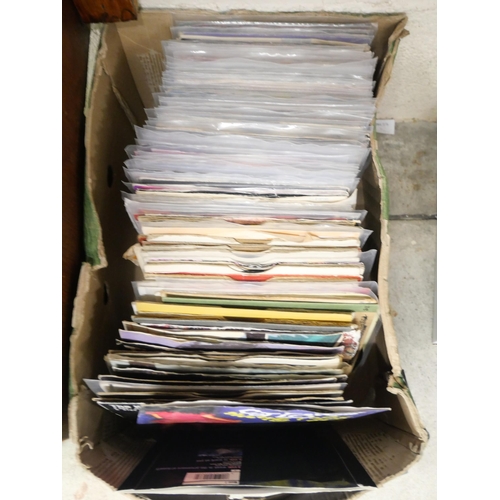 2103 - A collection of approximately 150 7