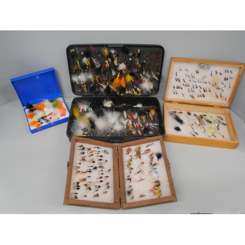 2119 - Collection of fishing flies, (4 boxes)
