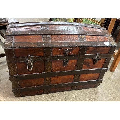 Lot 256       