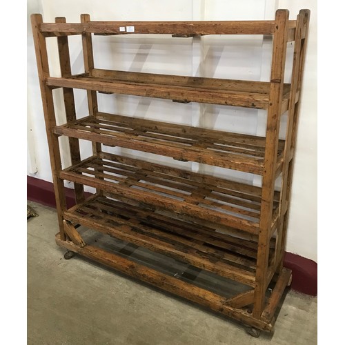 Lot 253       