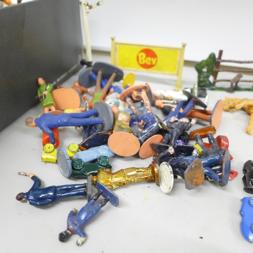 2106 - Snow White and the seven Dwarfs painted lead figures, a collection of painted lead farm and zoo anim... 