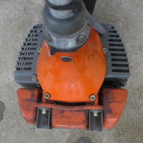 5202 - An Efco 8300 petrol strimmer