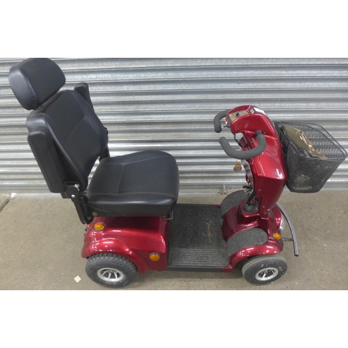 5215 - A Freerider mobility scooter with key and charger