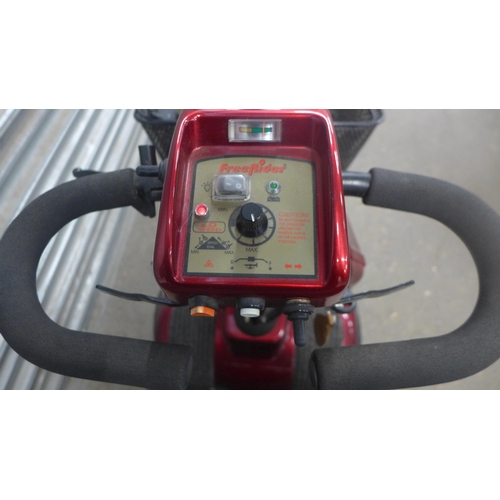 5215 - A Freerider mobility scooter with key and charger