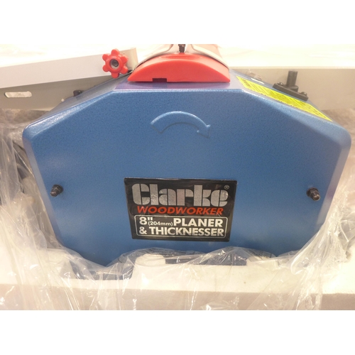5221 - A Clarke Woodworker CPT800 230V, 8