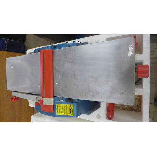 5222 - A Clarke Woodworker CPT800 230V, 8