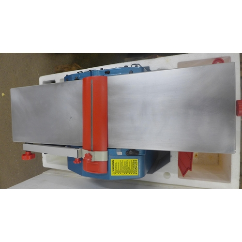 5223 - A Clarke Woodworker CPT800 230V, 8