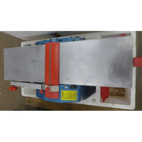 5224 - A Clarke Woodworker CPT800 230V, 8