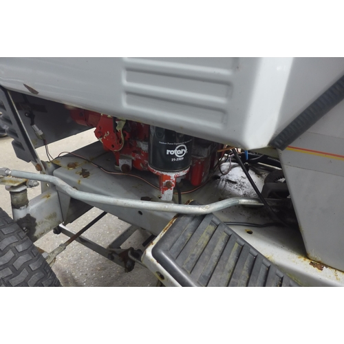 5226 - An MTD Laser L95 petrol driven ride on mower with a 3ft cutting deck, powered by a Kohler Command 12... 