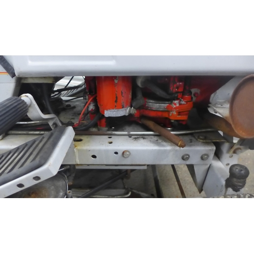 5226 - An MTD Laser L95 petrol driven ride on mower with a 3ft cutting deck, powered by a Kohler Command 12... 