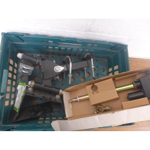 5233 - A box of miscellaneous items including an Inter-M PP9214 pre amplifier, a Duritic power inverter, a ... 