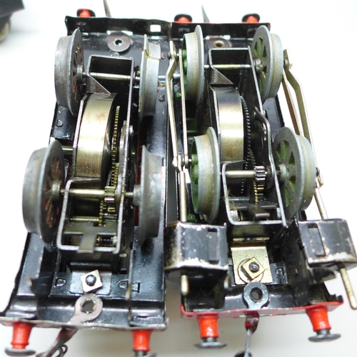 2051 - Three O gauge model railway locomotives, one with tender, including type 101 in green