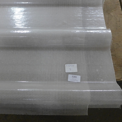 A quantity of Filon Roofing Sheets - 6 sheets