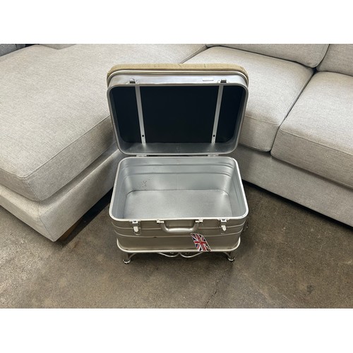 3065 - An industrial storage footstool