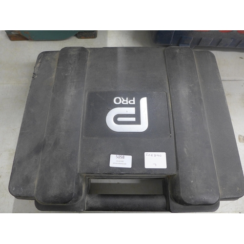 5017 - A Performance Pro Proset CLM710RH rotary hammer drill