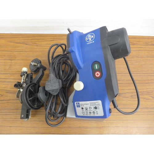 5031 - A boxed sample Euro Craft CS-KW-220, 400W chain sharpener  *This lot is subject to VAT