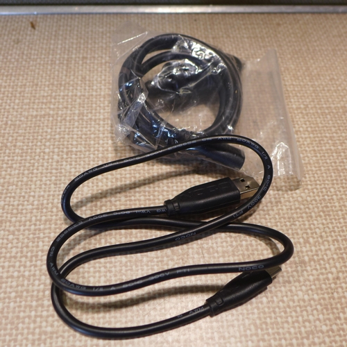 6136 - Apple ipad Air 16gb (model:FD794B/B)  *This lot is subject to VAT