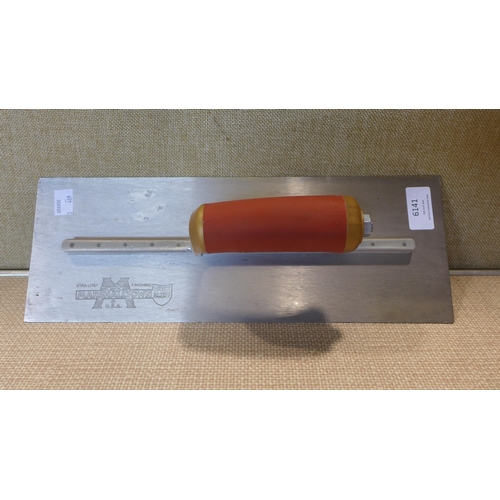 6141 - Apple ipad cellular 32gb (model:MR6Y2B/A)  *This lot is subject to VAT