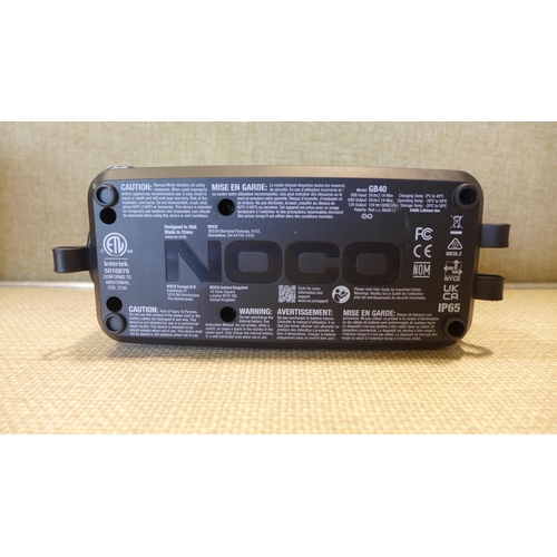 6142 - Apple ipad Air 16gb (model:MD791B/B)  *This lot is subject to VAT