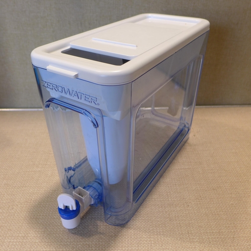 6144 - Apple ipad Air 16gb (model:MD791B/B)  *This lot is subject to VAT