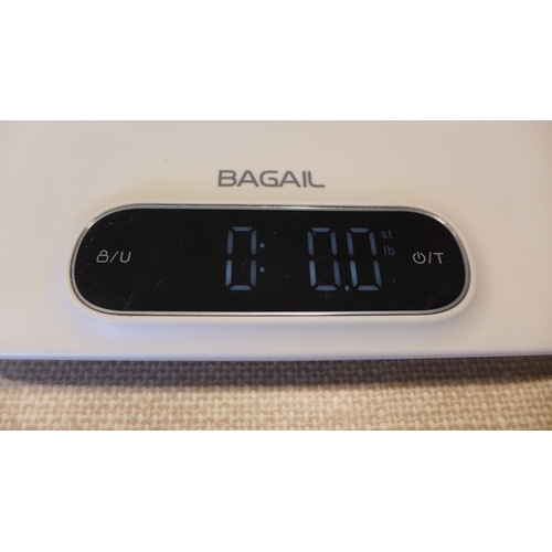 6145 - Apple ipad Air 16gb (model:MD791B/B)  *This lot is subject to VAT