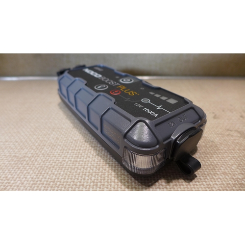6151 - Samsung bespoke stick vacuum cleaner and parts (354-687) *This lot is subject to VAT