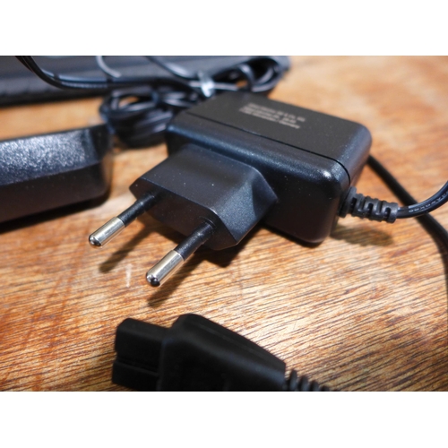 6166 - Wireless phone car charger  (354-79) *This lot is subject to VAT