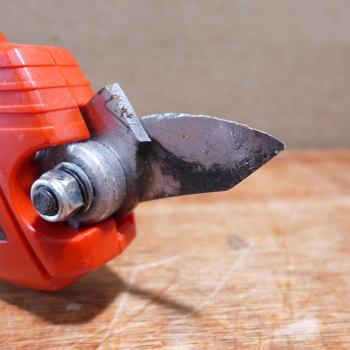 6187 - Kirkland Signature hard anodised cookware set, original RRP £114.99 + VAT (354-764) *This lot is sub... 