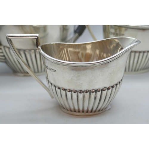 7213 - A Walker & Hall bachelor tea set, Chester, 1907, 530g total weight