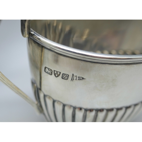 7213 - A Walker & Hall bachelor tea set, Chester, 1907, 530g total weight
