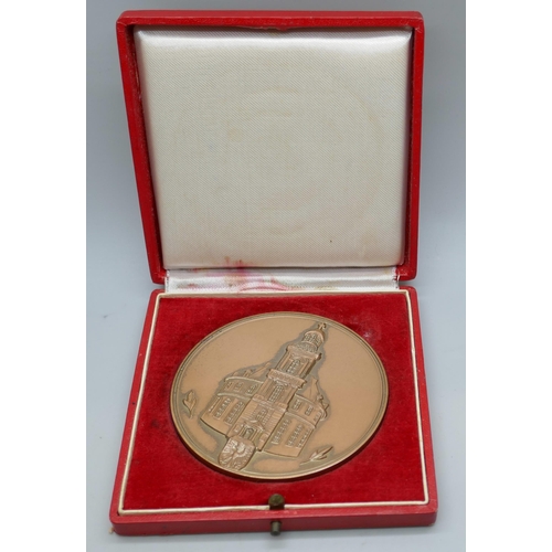 2112 - A cased Frankfurt Sportfest / Main medal dated 22/9/1960