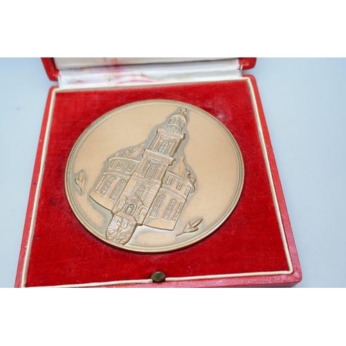 2112 - A cased Frankfurt Sportfest / Main medal dated 22/9/1960