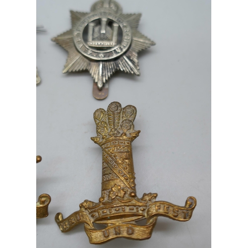 2127 - Assorted cap badges, including Fife and Forth, 19th Hussars, WWI R.N. division Nelson, Anson, 11th P... 