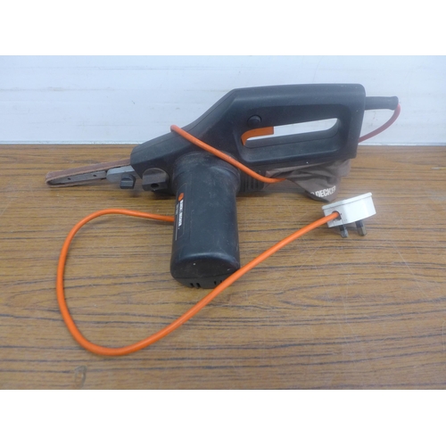 5044 - A 12V cordless jigsaw and a 12V cordless detail sander with battery and charger and a Black and Deck... 