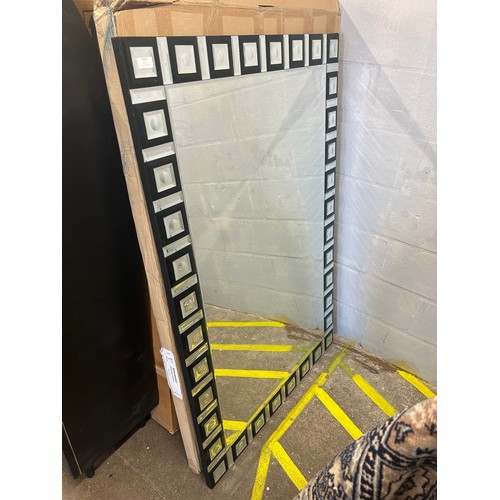 Lot 3019      