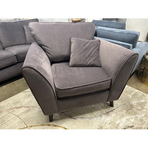 Lot 3053      