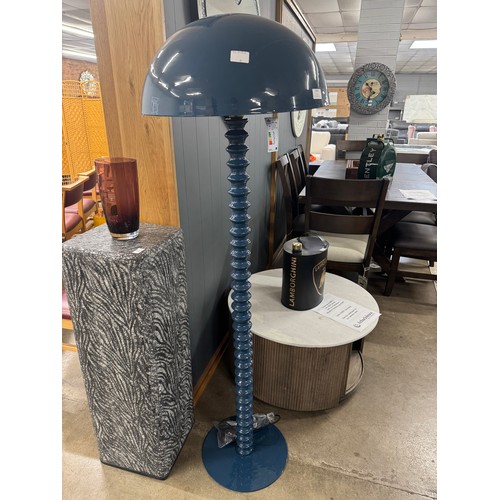 Lot 3060      