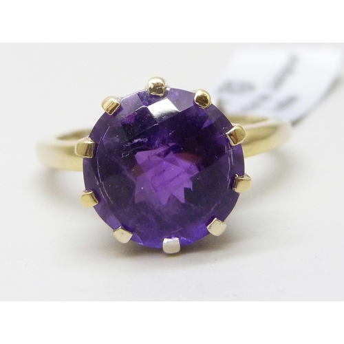 Lot 7053      