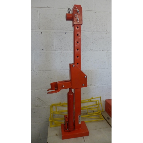 Lot 5042      